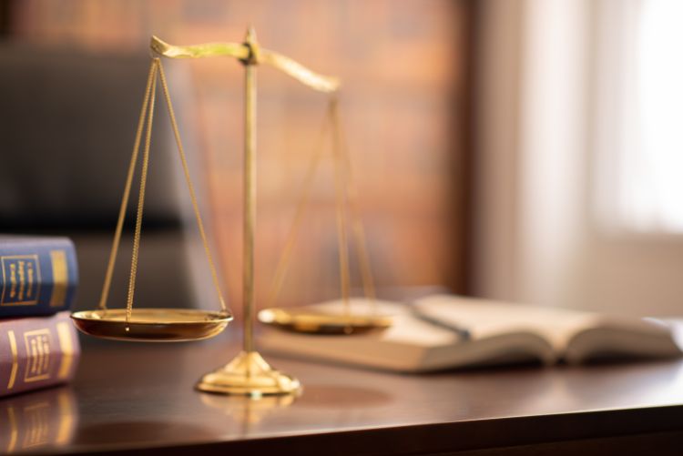 Avocat Droit Commercial Bruxerolles
